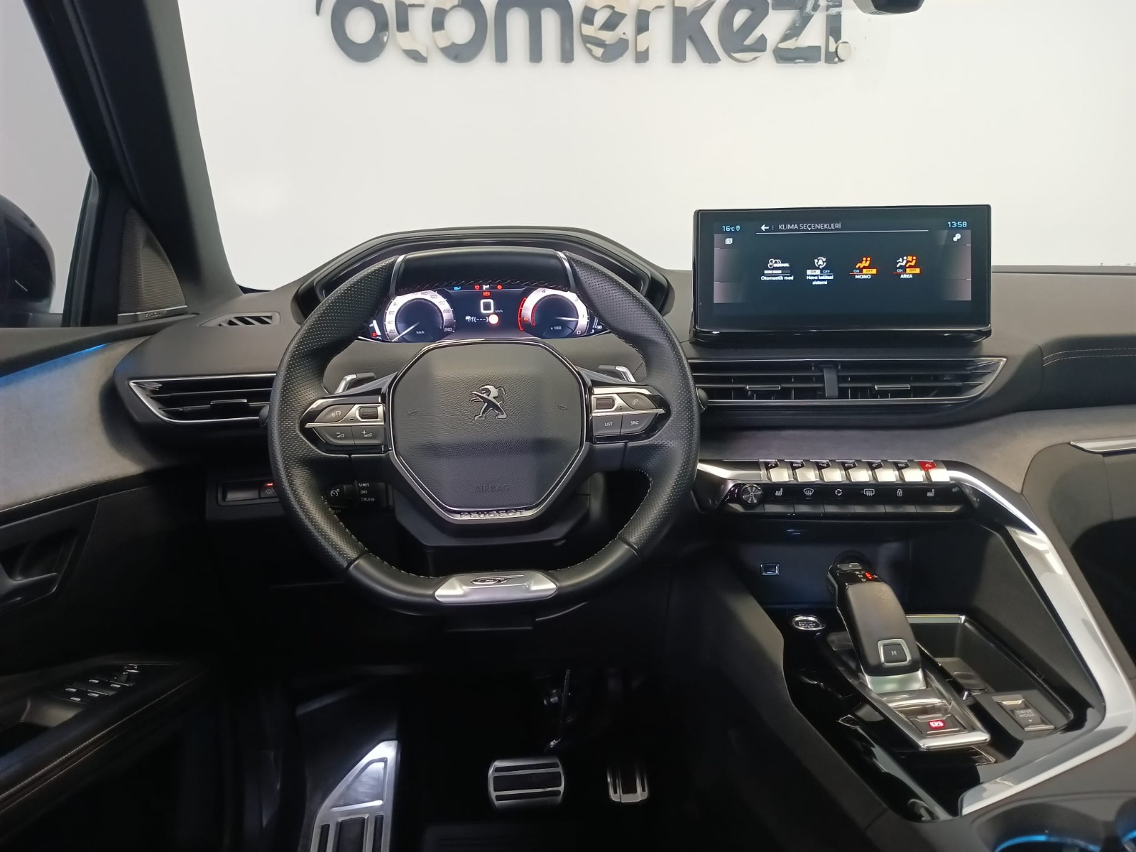 PEUGEOT 5008 22